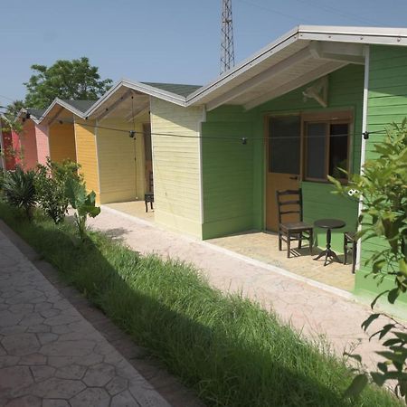 Miqt Beach - Bungalows Orikum Bagian luar foto