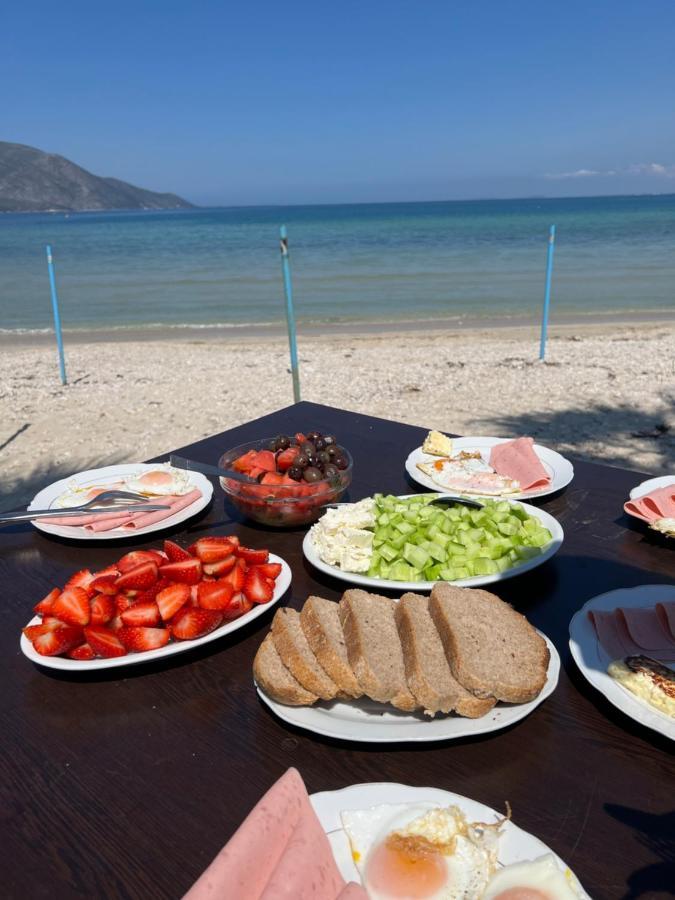 Miqt Beach - Bungalows Orikum Bagian luar foto