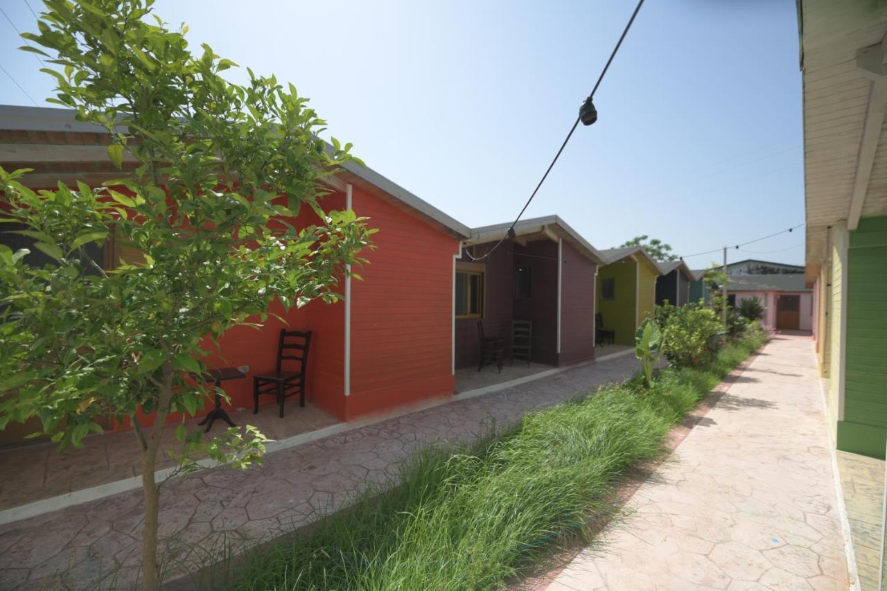 Miqt Beach - Bungalows Orikum Bagian luar foto
