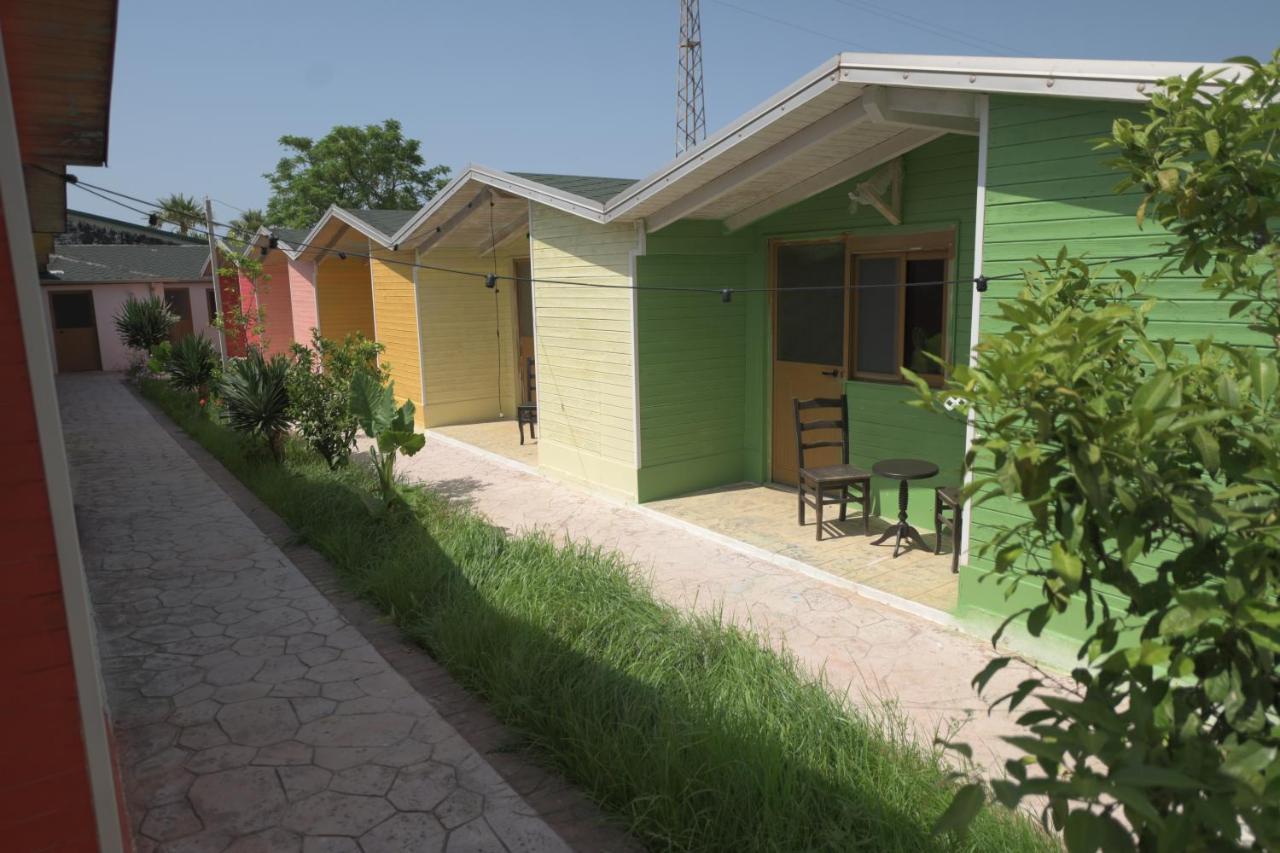 Miqt Beach - Bungalows Orikum Bagian luar foto